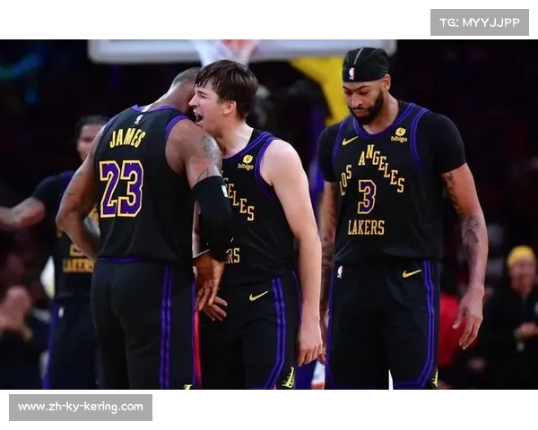 加时赛鏖战：湖人太阳合计轰240分，詹姆斯制胜封盖